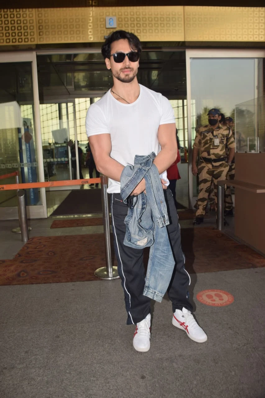 Airport Diaries: Aamir Khan-Kiran Rao, Tiger Shroff-Disha Patani spotted leaving town ahead of New Year 2021