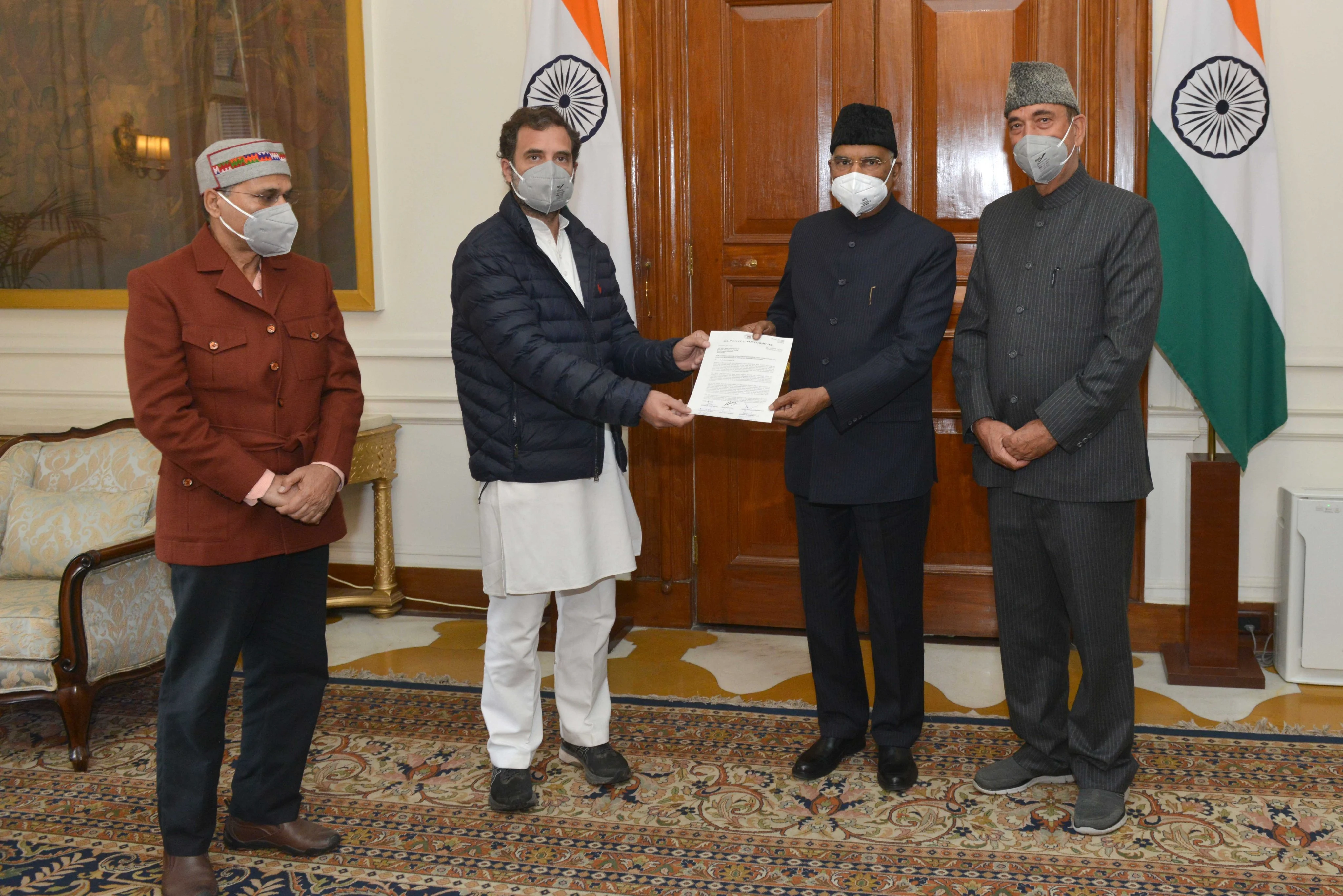President Ram Nath Kovind meeting a delegation from the Indian National Congress comprising Ghulam Nabi Azad, Adhir Ranjan Chowdhury and Rahul Gandhi, at Rashtrapati Bhavan in New Delhi on Thursday.