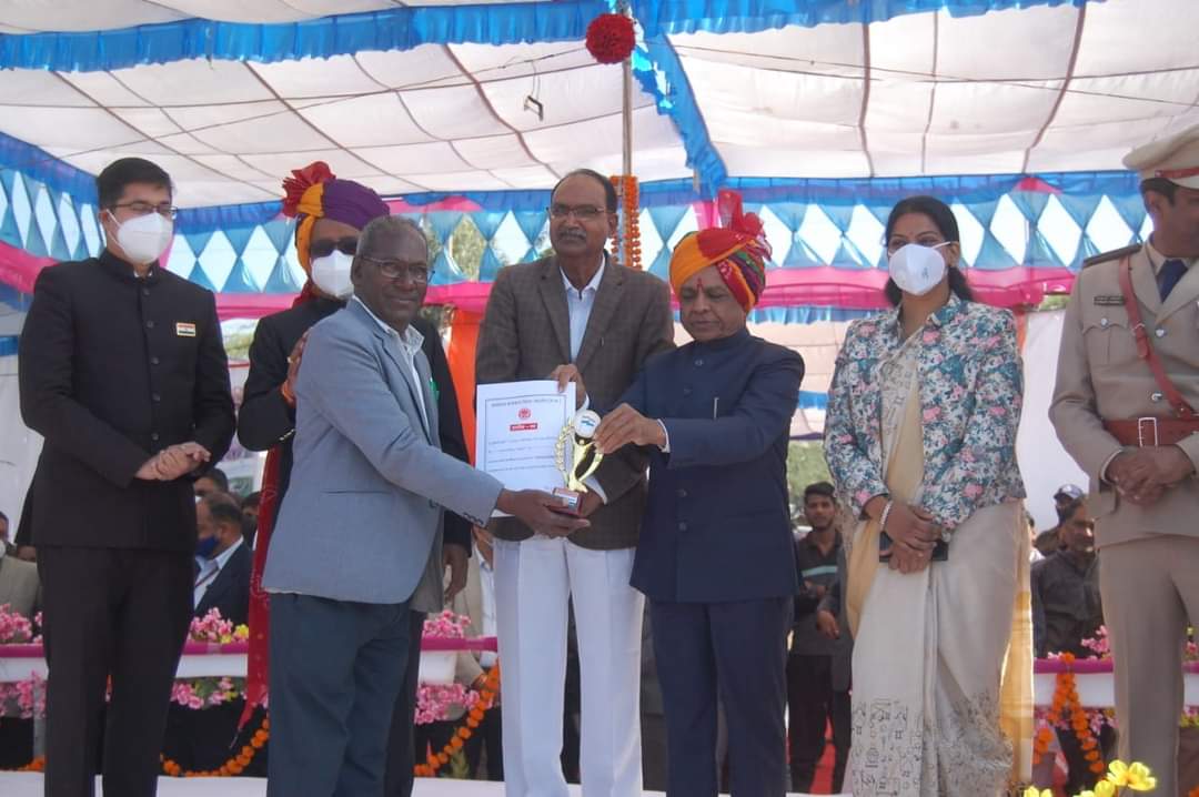 Madhya Pradesh: Tourist song and tagline makers in Mandsaur get Rs 30K on Republic Day