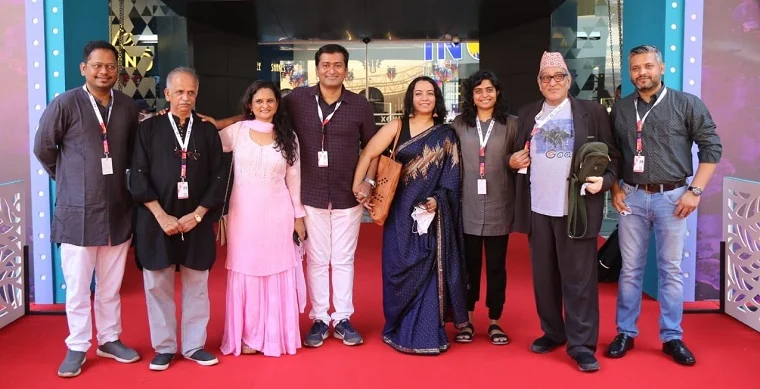 Cast and crew of Karkhanisanchi Waari