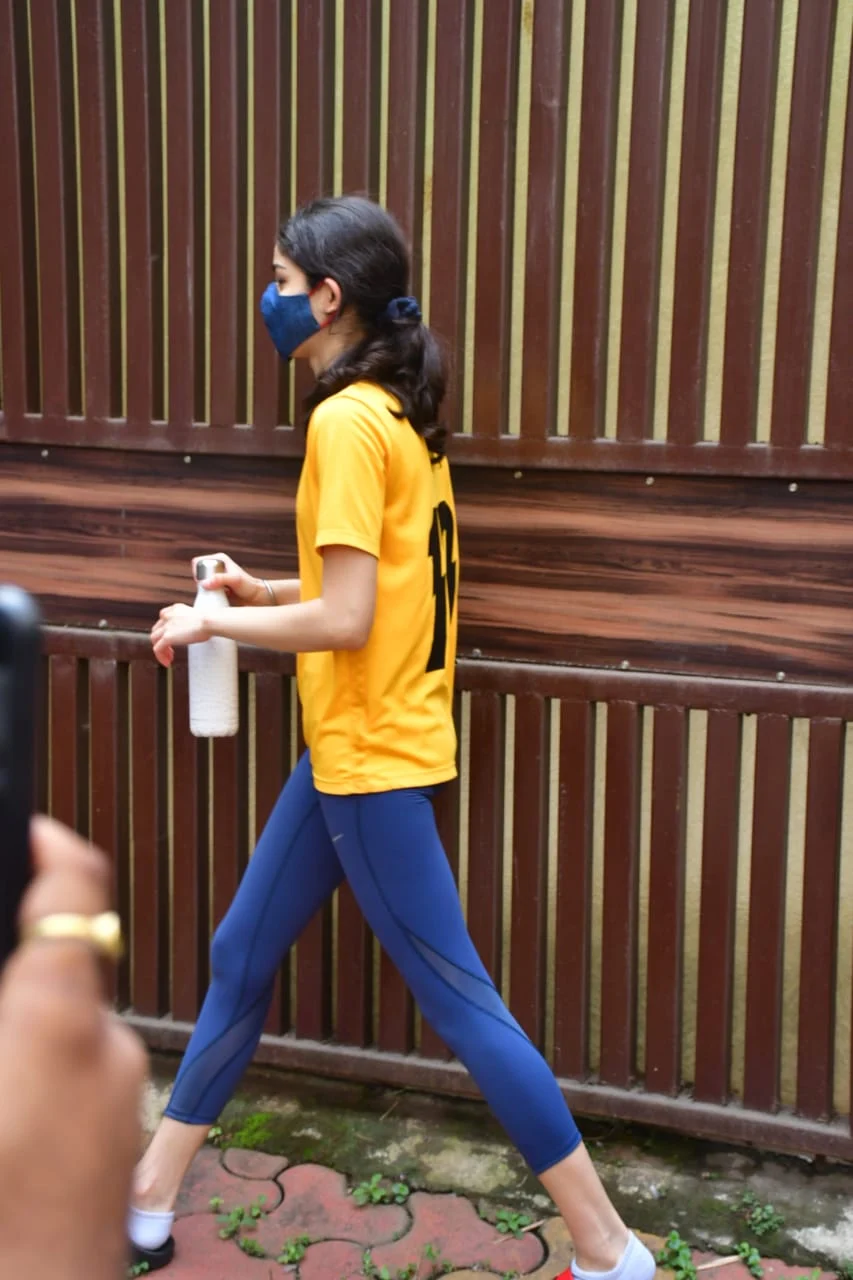 Celebrity Spotting: Aamir Khan, Ranveer Singh, Jaya Bachchan and others captured by paps in Mumbai