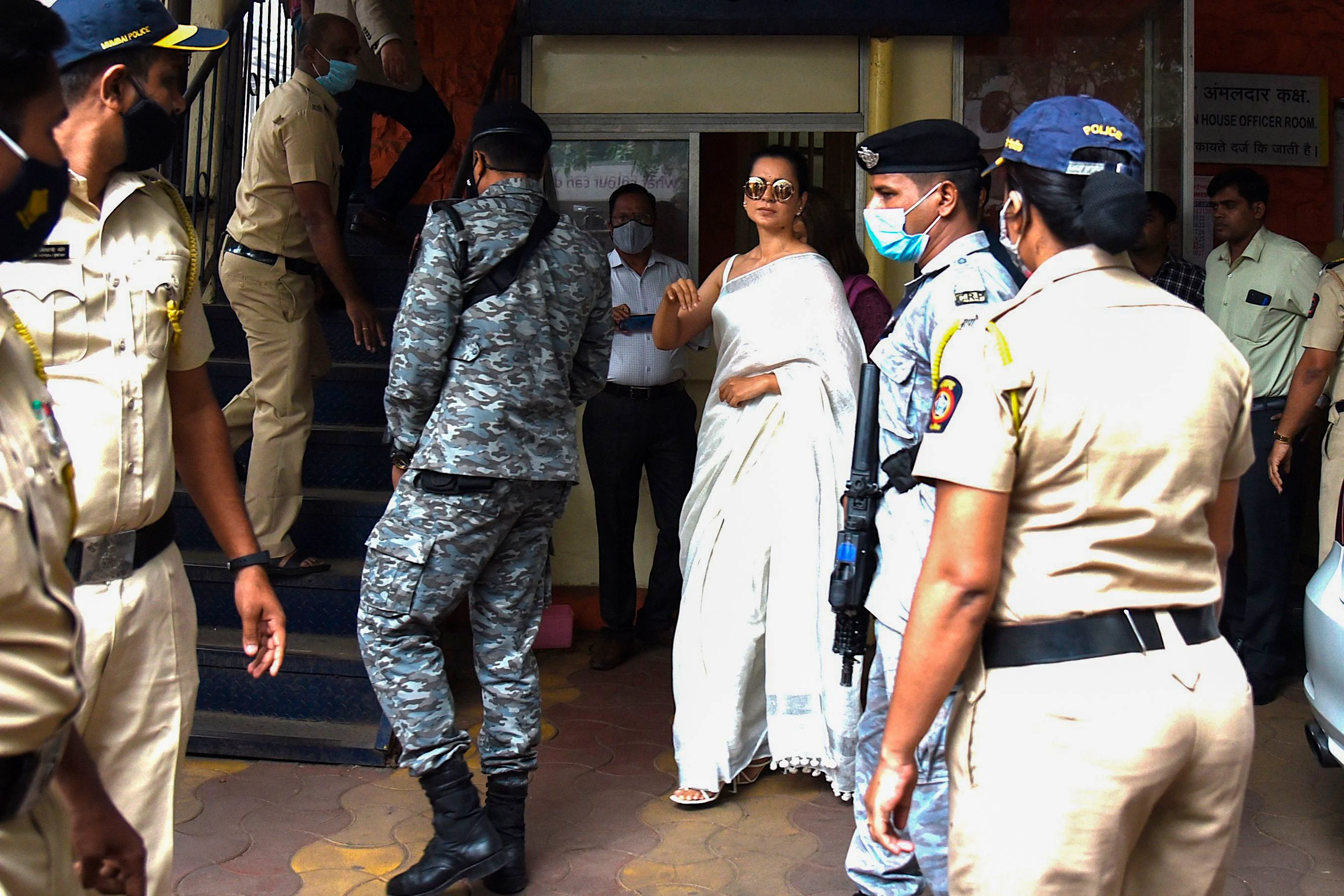 Mumbai: Kangana Ranaut arrives at Bandra Police station to record statement in sedition case; see pics