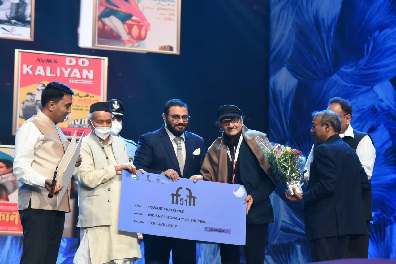 Veteran Actor, Director and Producer Biswajit Chatterjee receiving the Indian Personality of the Year Award
