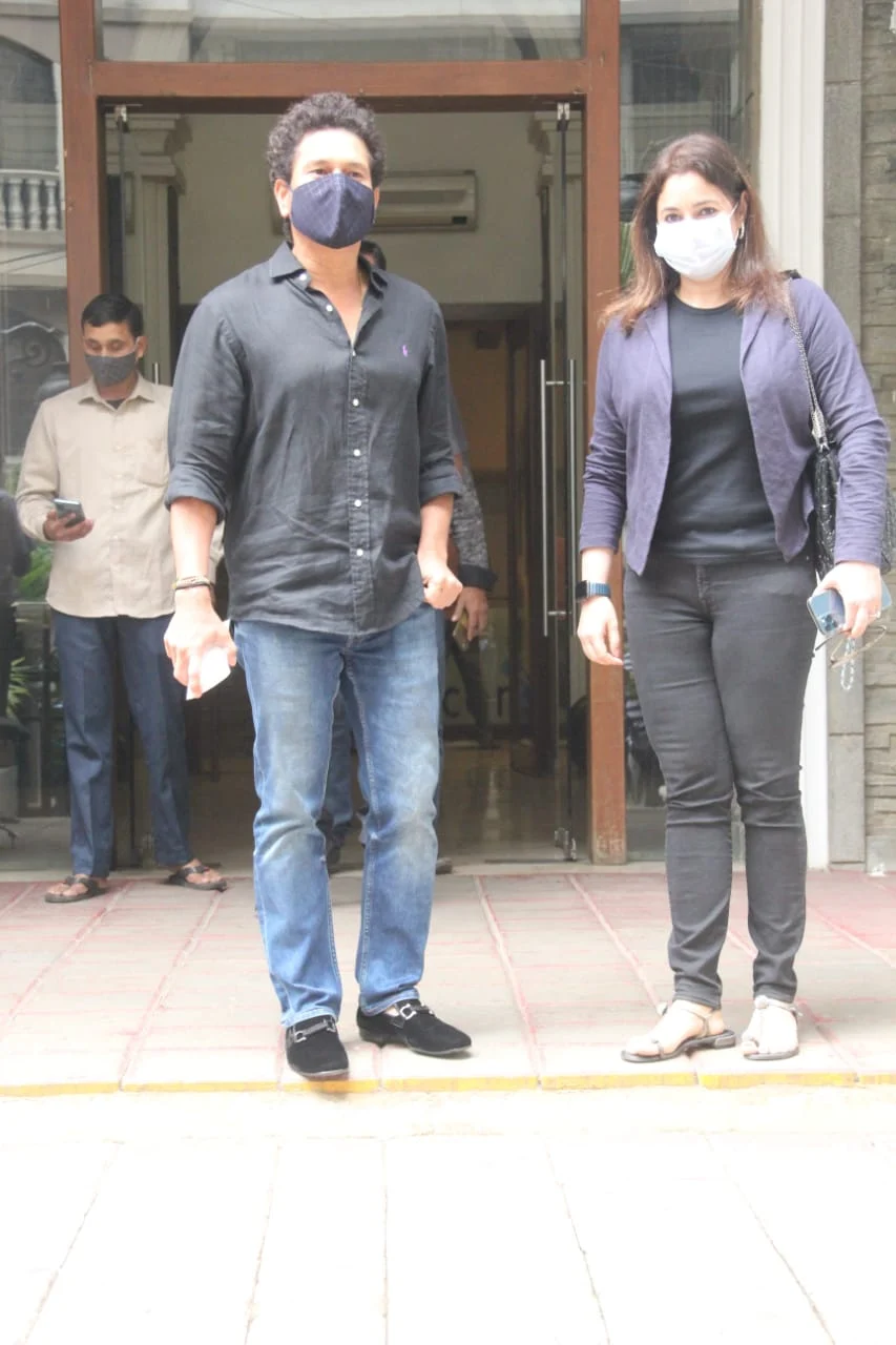 Sachin Tendulkar with wife