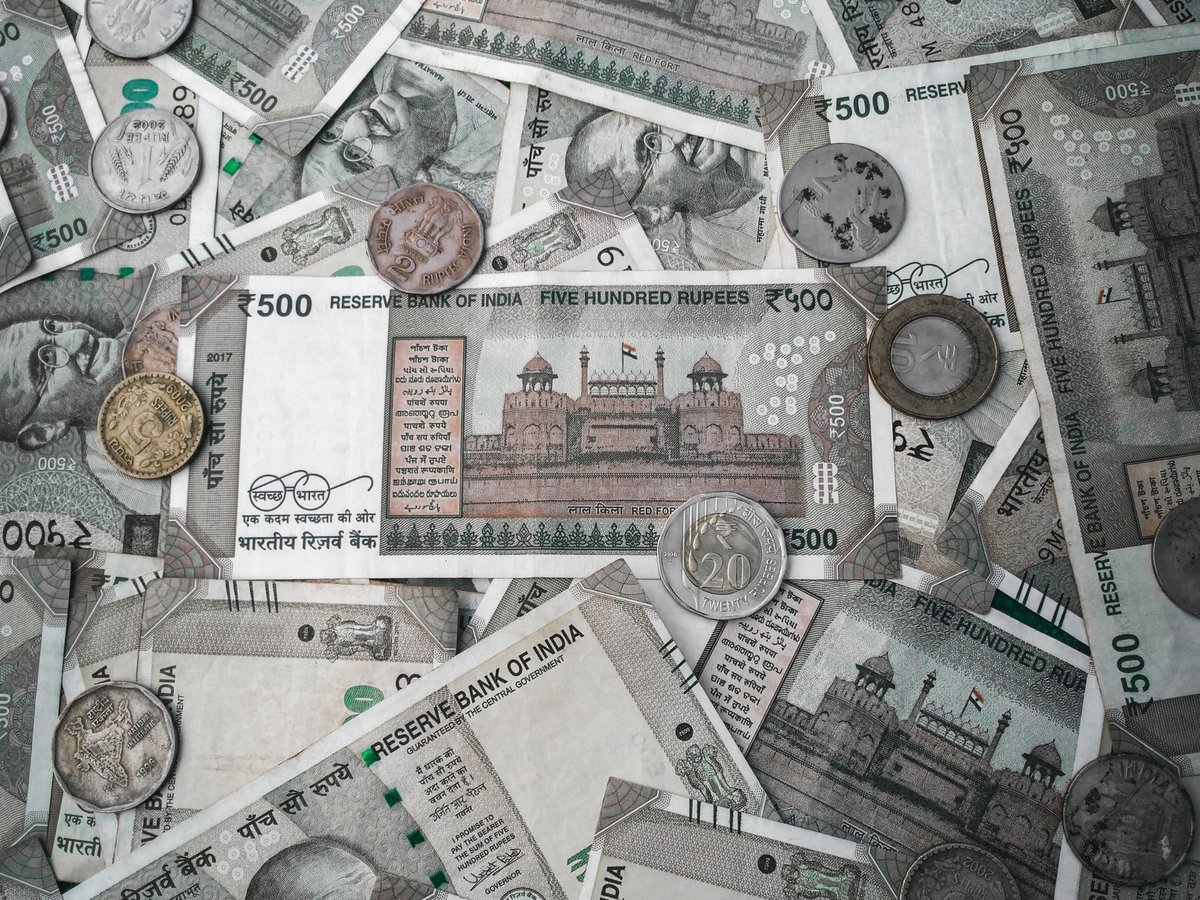 Rupee Slips 1 Paisa To Close At 73 32 Against Us Dollar Ahead Of Us Fed Meeting