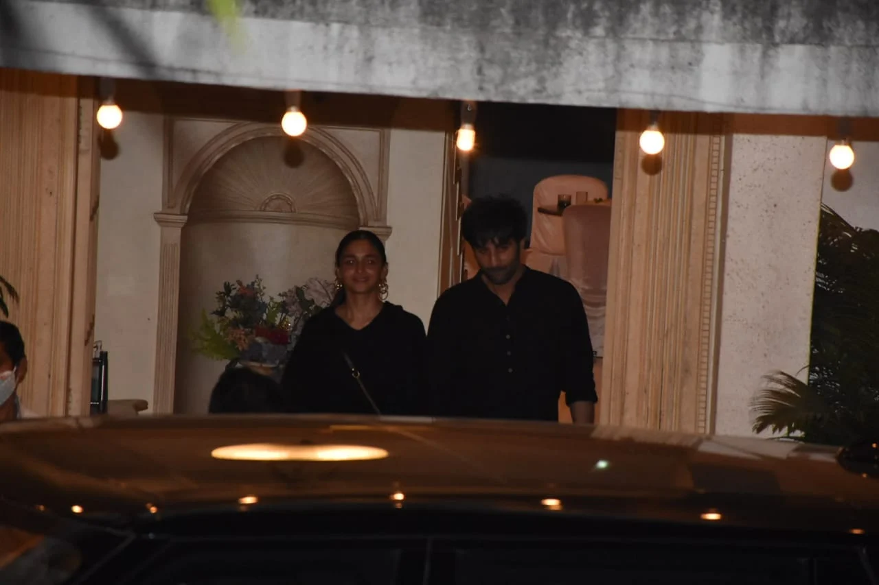 Invasion of privacy: Netizens call out paps after inside video from Randhir Kapoor's birthday dinner goes viral