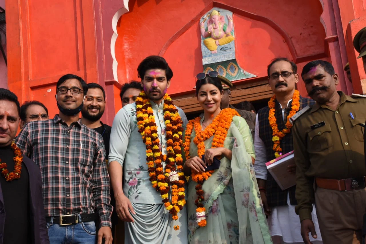 TV's Ram-Sita Gurmeet Choudhary and Debina Bonnerjee visit Ayodhya on wedding anniversary; see pics