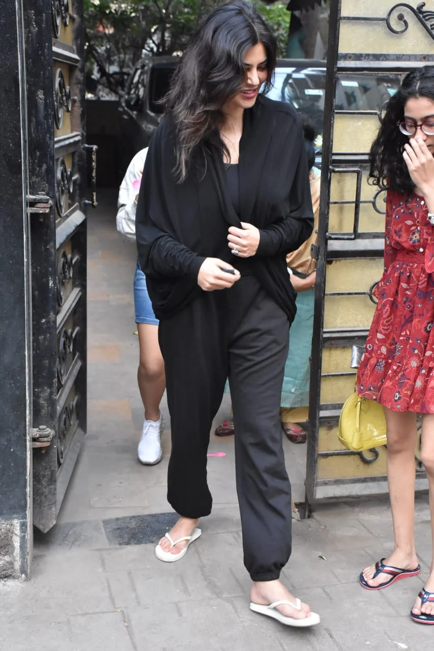 In Pics: Amid break up rumours, Sushmita Sen steps out with boyfriend Rohman Shawl on Valentine's Day