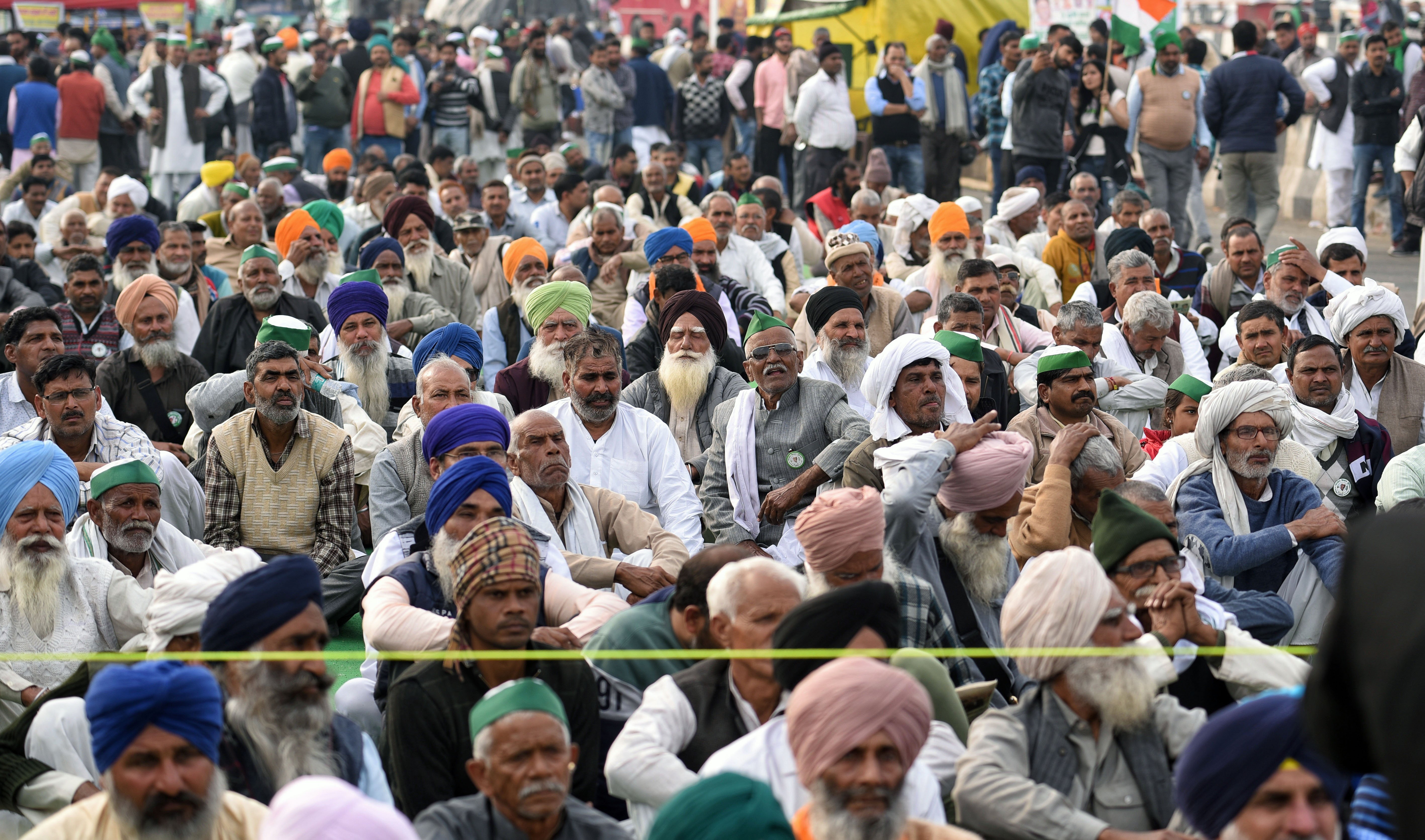Haryana: Farmers clash with police after protesting at event attended by CM Manohar Lal Khattar in Hisar