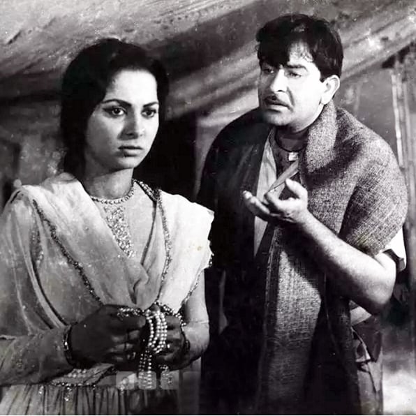 CinemaScope: The chapter on Teesri Kasam and Shailendra in school Hindi textbook