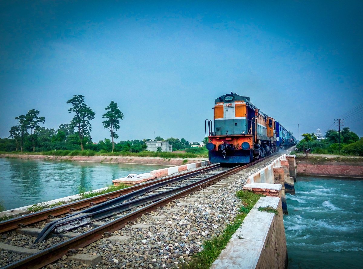Railways records more than 10% increase in freight loading in FY 2021 amid COVID-19 - Vimarsana News