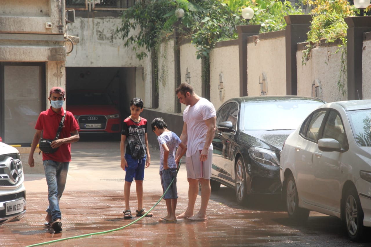 Holi 2021: From Kareena Kapoor Khan to Shilpa Shetty Kundra, here's how Bollywood stars celebrated the  festival