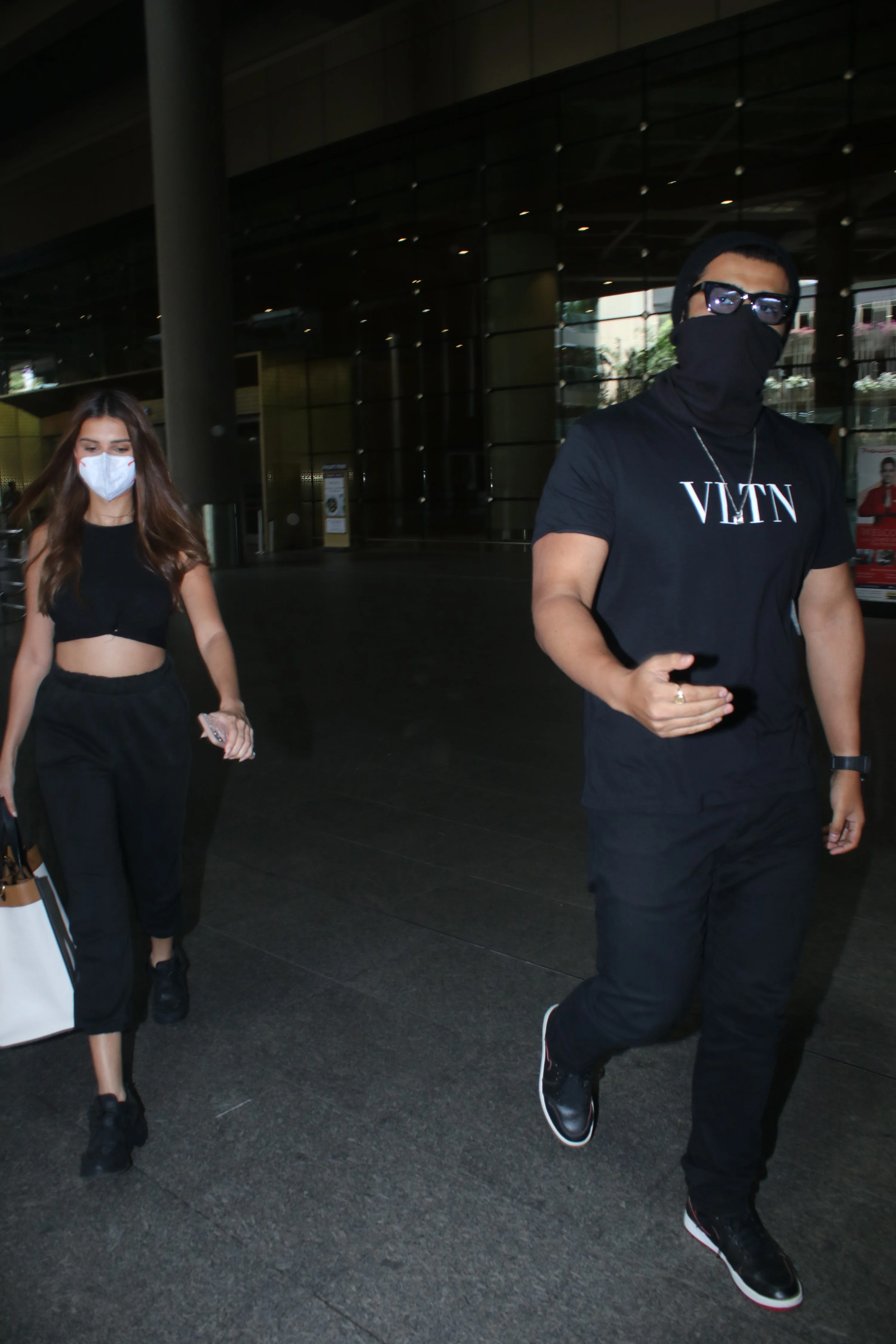 'This isn’t essential': Netizens lash out at paparazzi for 'running after' Bollywood celebs amid COVID-19 crisis