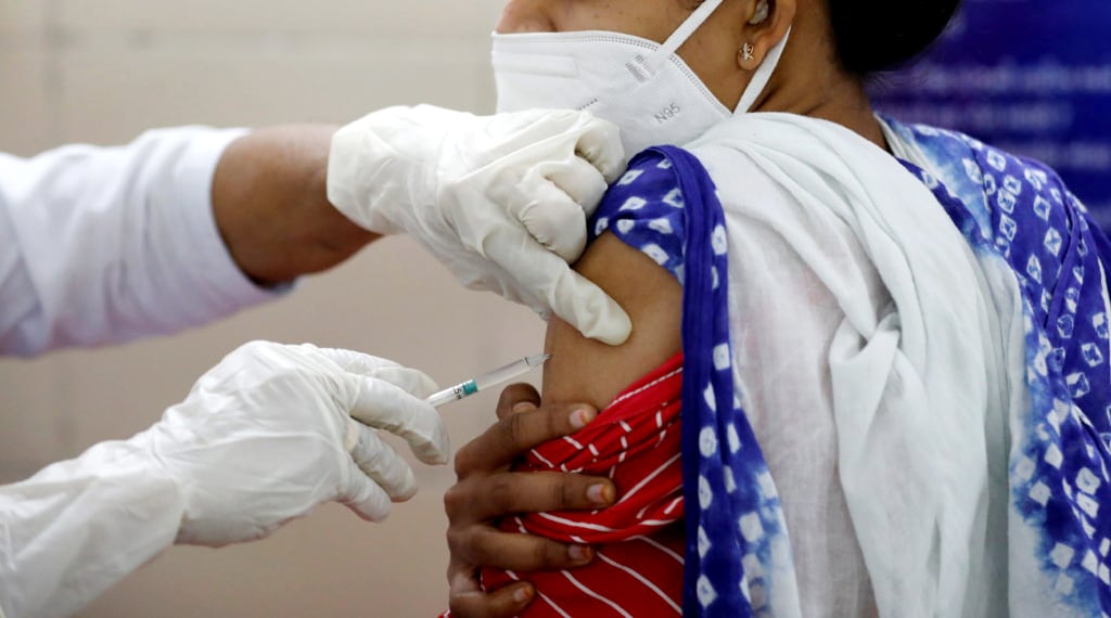 Ujjain: Divisional Commissioner angry over vaccination target achievement