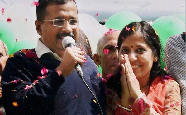 Delhi CM Arvind Kejriwal quarantines himself after wife tests positive for COVID-19