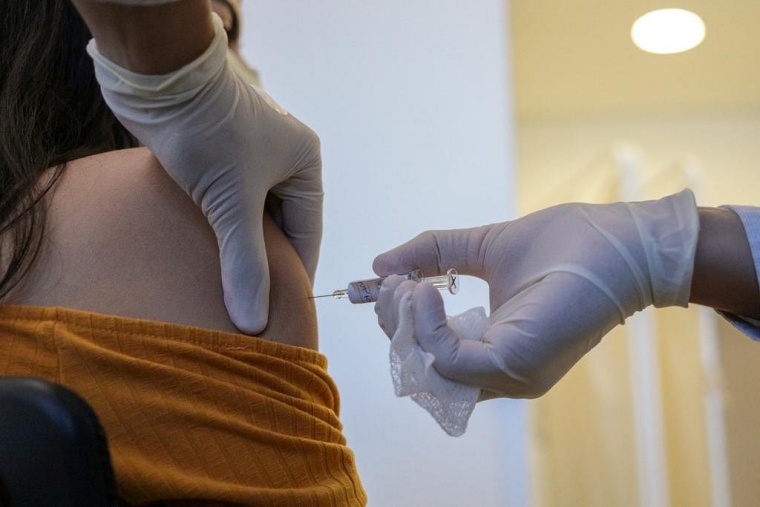 COVID-19: Fully inoculated people can travel at low risk, says US Centers for Disease Control