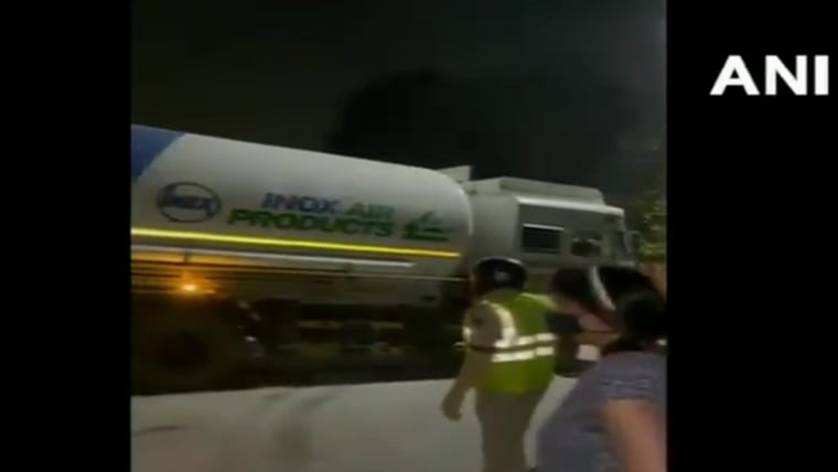 Delhi Police creates green corridor for tankers after hospital with COVID-19 patients runs out of oxygen