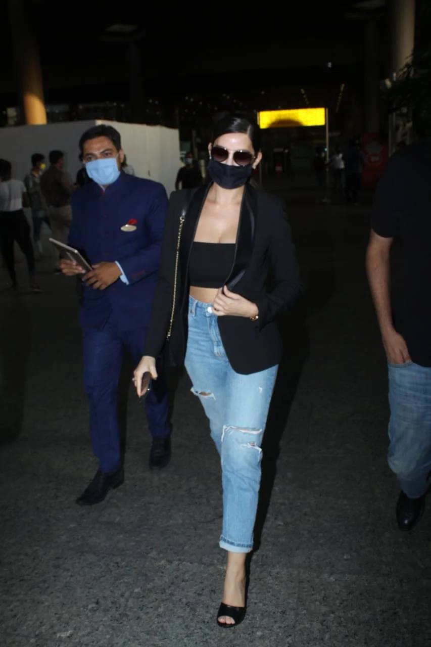 Watch: Nora Fatehi's fan 'breaks' COVID-19 lockdown norms, comes to Mumbai airport to show actor his tattoo