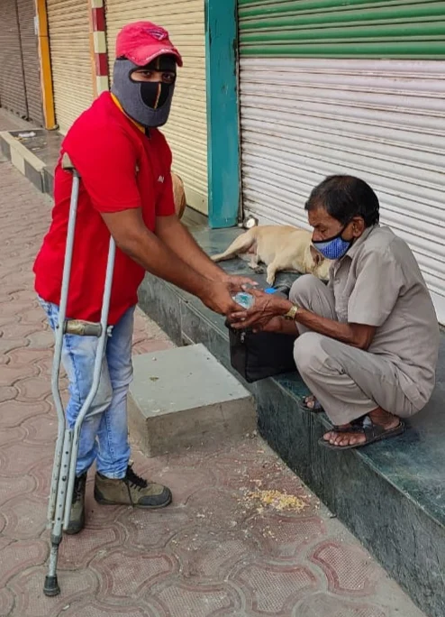 Indore: Auto rickshaw drivers on top gear with social work