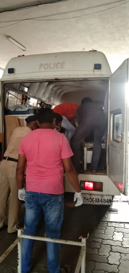 Woman safely delivers baby girl inside Mumbai police van