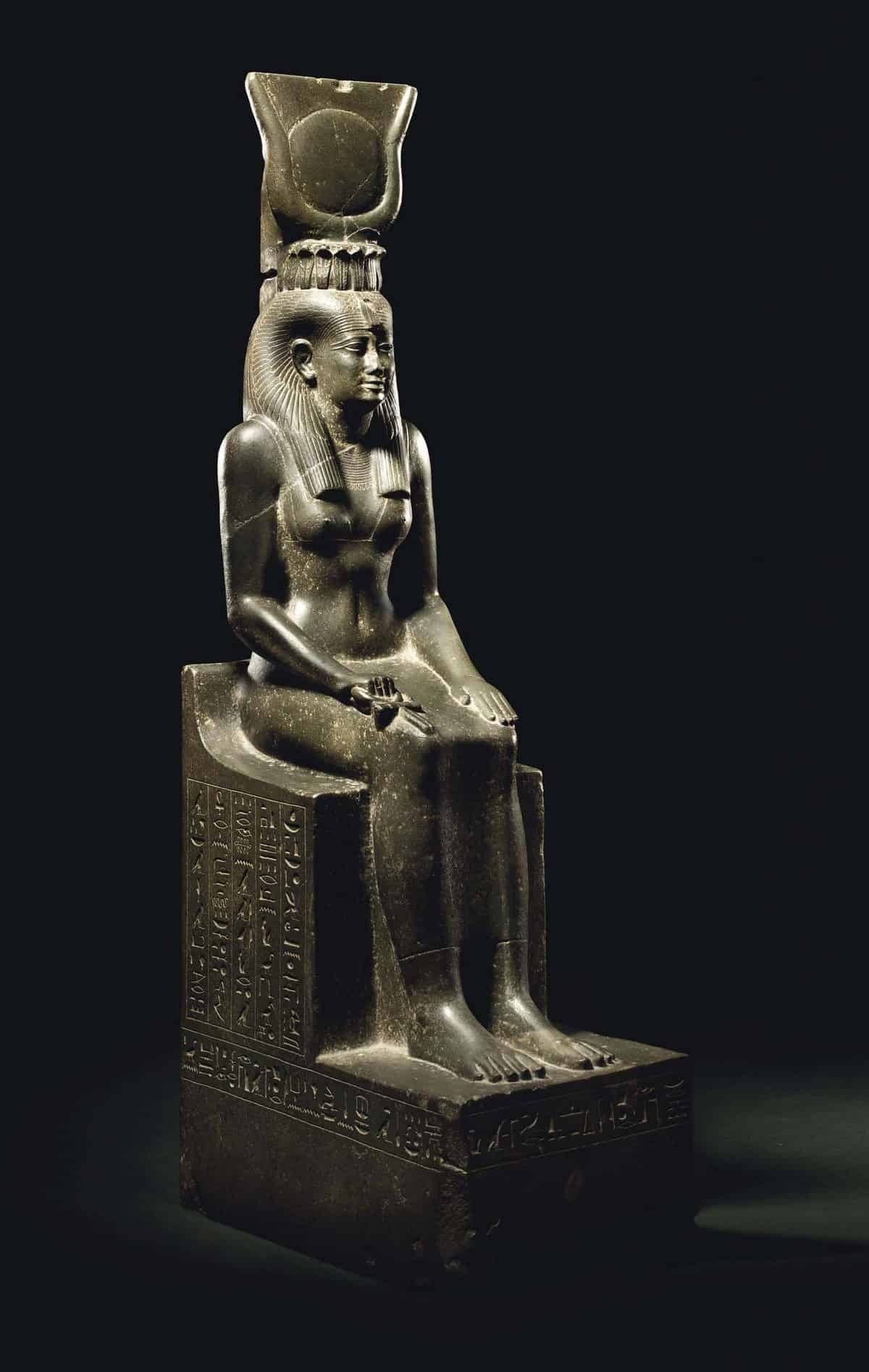 World Art Day 2021 - Check out the most expensive artifacts in the world