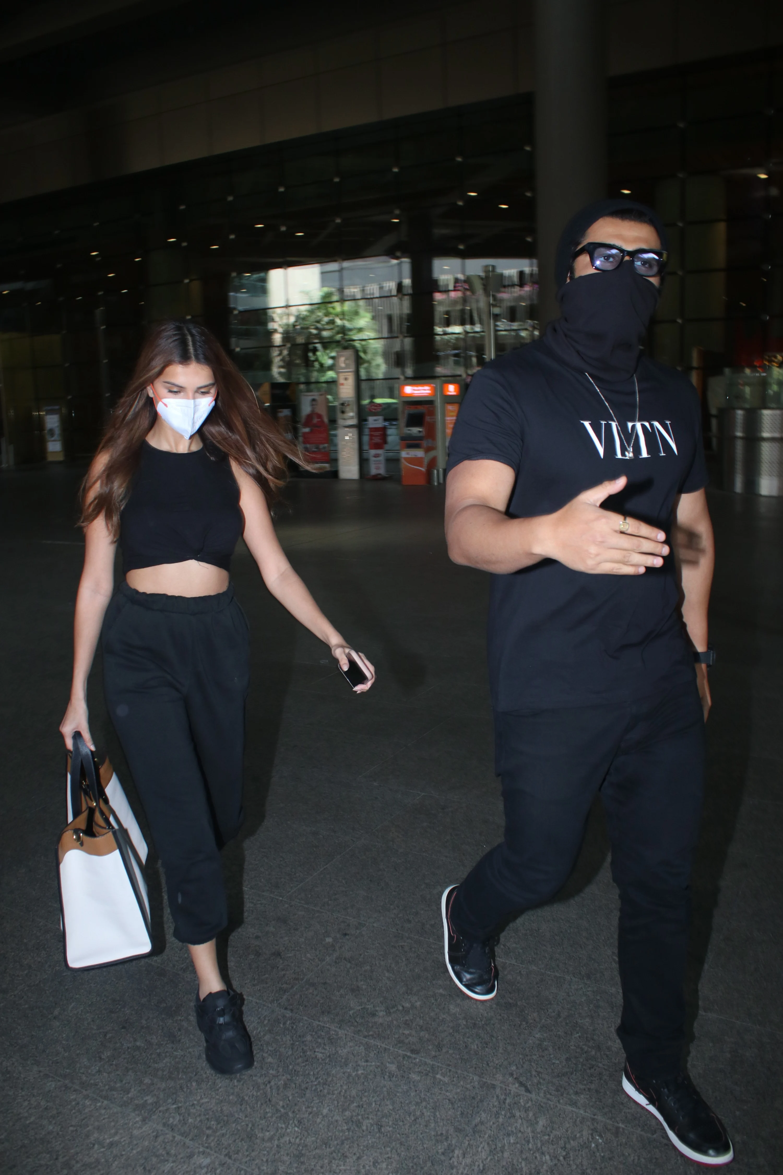 'This isn’t essential': Netizens lash out at paparazzi for 'running after' Bollywood celebs amid COVID-19 crisis