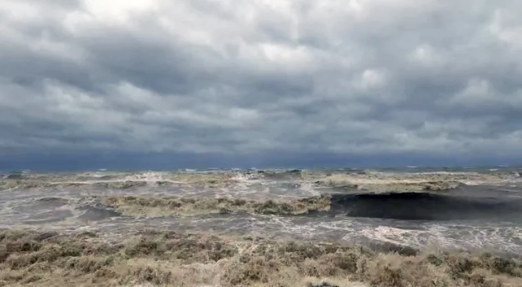High tides form in the sea due to the formation of cyclone Tauktae, in Eriyad