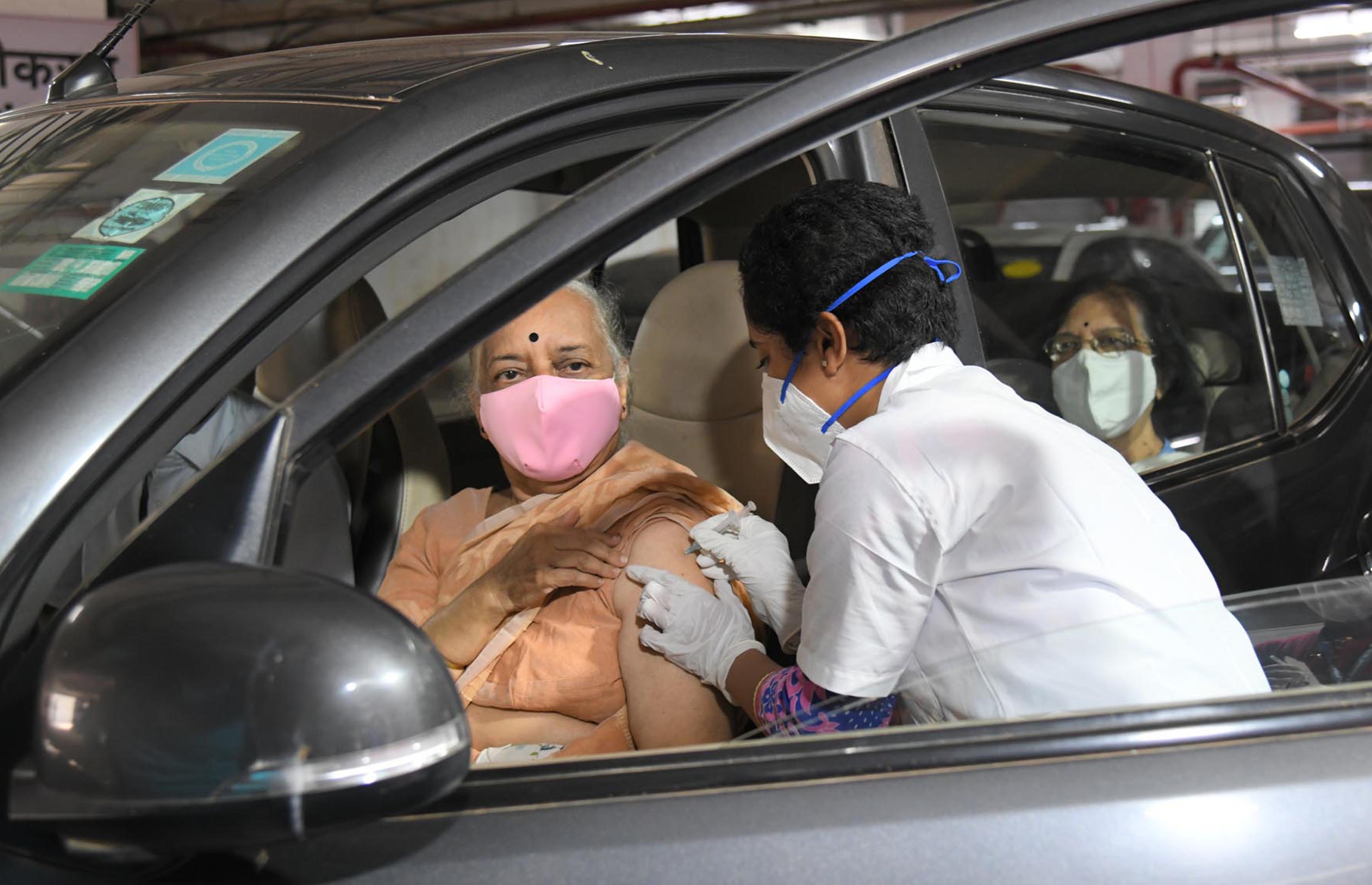 Mumbai: BMC to start drive-in COVID-19 vaccination centers in open grounds - Vimarsana News