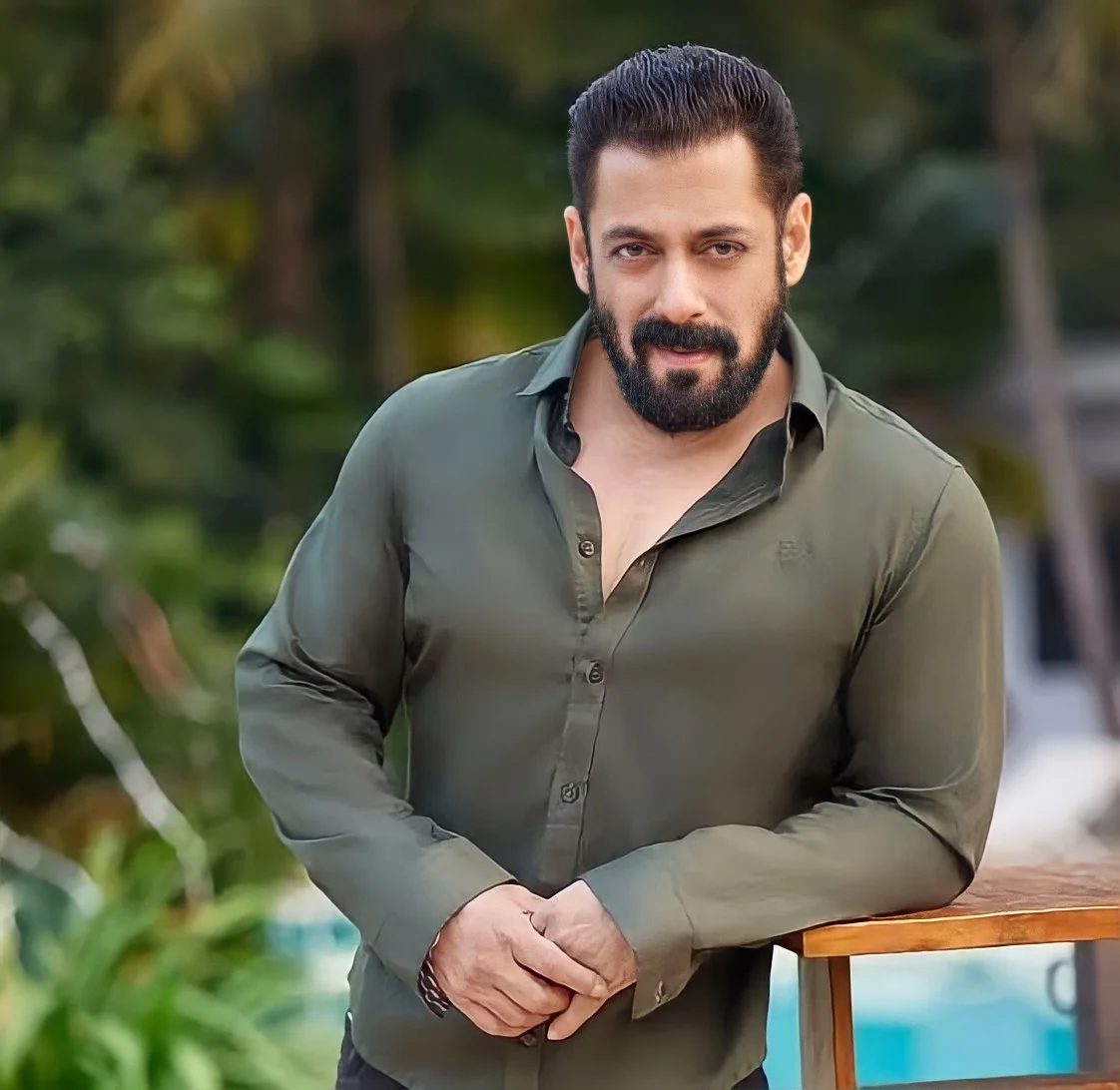 Bollywood agaisnt COVID-19: Stars take off their Maldives filter; focus gaze and resources on crisis