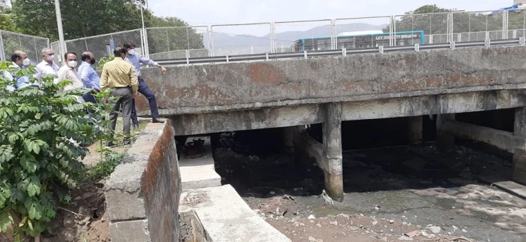 Navi Mumbai: Civic body chief Abhijit Bangar inspects ongoing pre-monsoon work