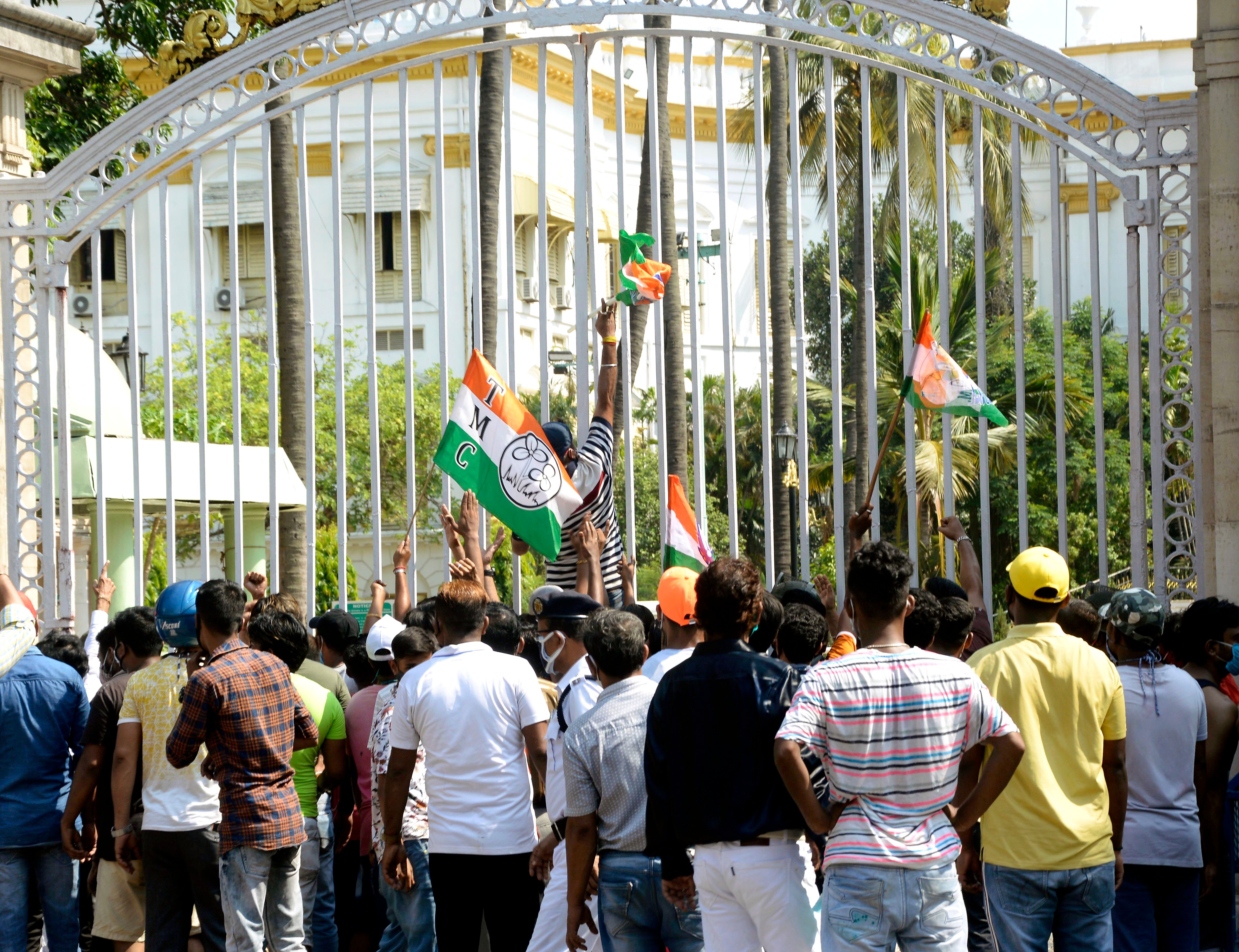 Narada sting case: CBI withdraws  appeal from SC against Calcutta HC order allowing house arrest of 4 leaders