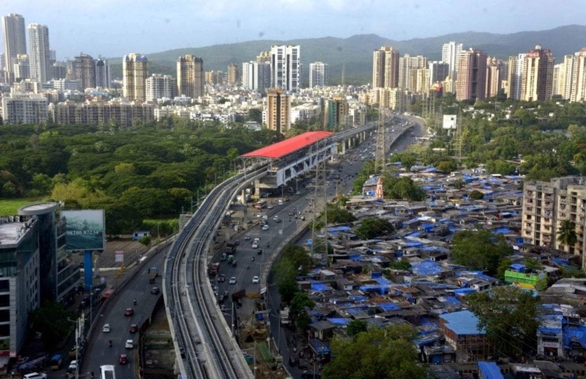 Chief Minister Uddhav Thackeray to flag off trial runs for metros 2A & 7 today - Vimarsana News