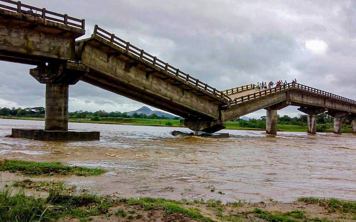 2 dead, 5,000 more evacuated as cyclone-triggered rain pummels Jharkhand - Vimarsana News