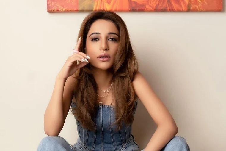 Shlokka Pandit