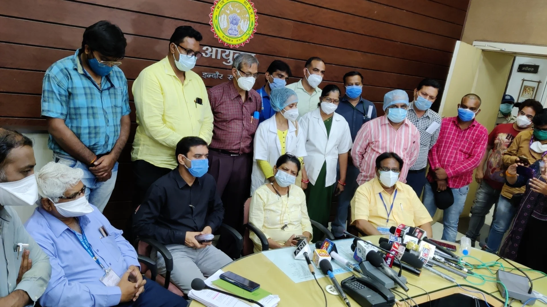 Indore: Shift Collector Manish Singh ASAP or we strike work, says Mutiny in health department