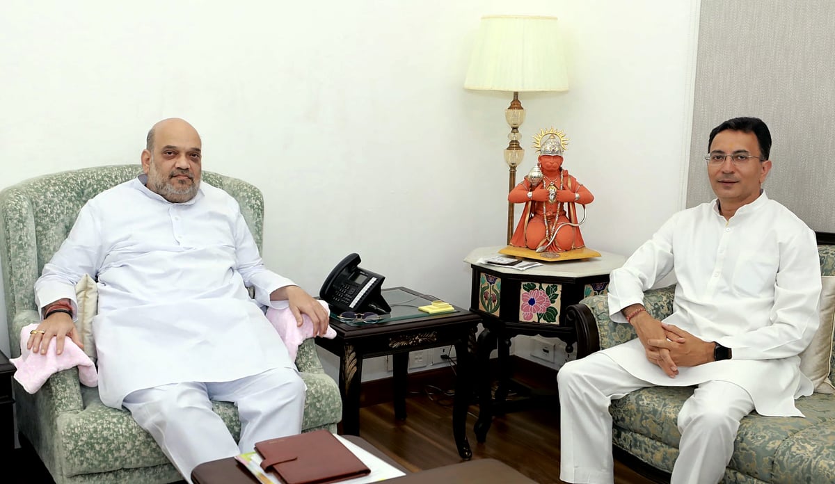 Jitin Prasada: A Brahmin mask for BJP in Uttar Pradesh and a challenger to Yogi Adityanath's 'Thakur' politics - Vimarsana News