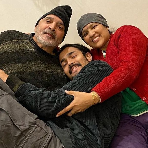 'Stay strong brother': Twitter reacts after YouTuber Bhuvan Bam loses parents to COVID-19 