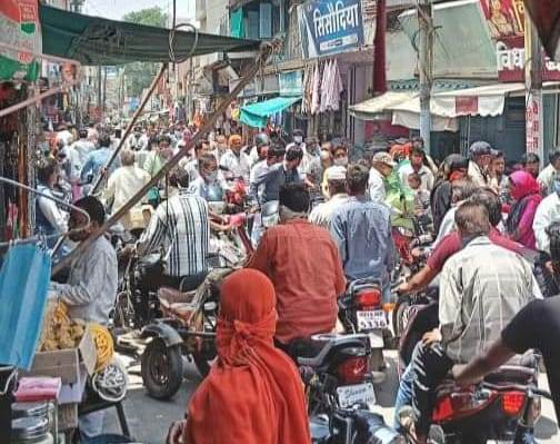 Crowd in market in Mandsaur on Wednesday