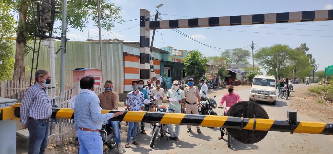 Madhya Pradesh: Ratlam Rail Division holds awareness events on the occasion of International Level Crossing Awareness Day