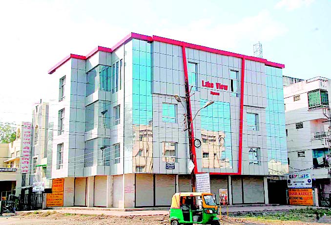 Three multi-storeyed buildings of Freeganj under scanner?