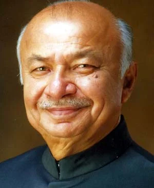 Terrorists investing in stock markets: Shinde