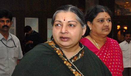 Karuna asked me to turn against Jaya: Sasikala tells court