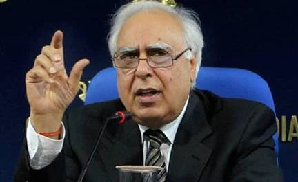 Modi has pvt army in cyberspace: Sibal
