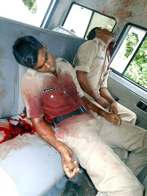 Red terror kills SP, 4 cops in Jharkhand