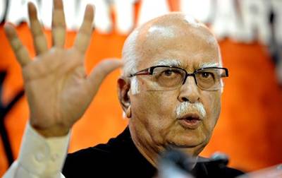 Advani praises Patel for integrating Hyderabad with India