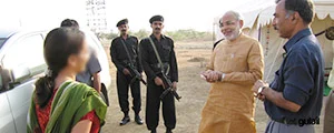 Gulail claims that the picture was taken during<br />the first edition of the ‘Kutch Sharad Utsav’ in<br />October 2005.