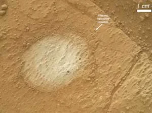 Ancient Martian fresh water lake could have sustained life
