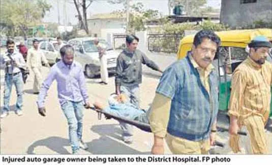 Auto garage owner beaten brutally in full public view