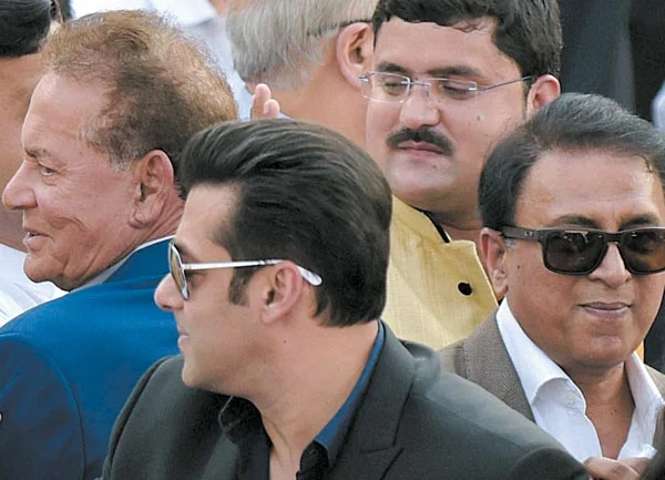 HEADY MIX: Actor Salman Khan, his father Salim Khan and cricket legend Sunil Gavaskar savouring the moment.