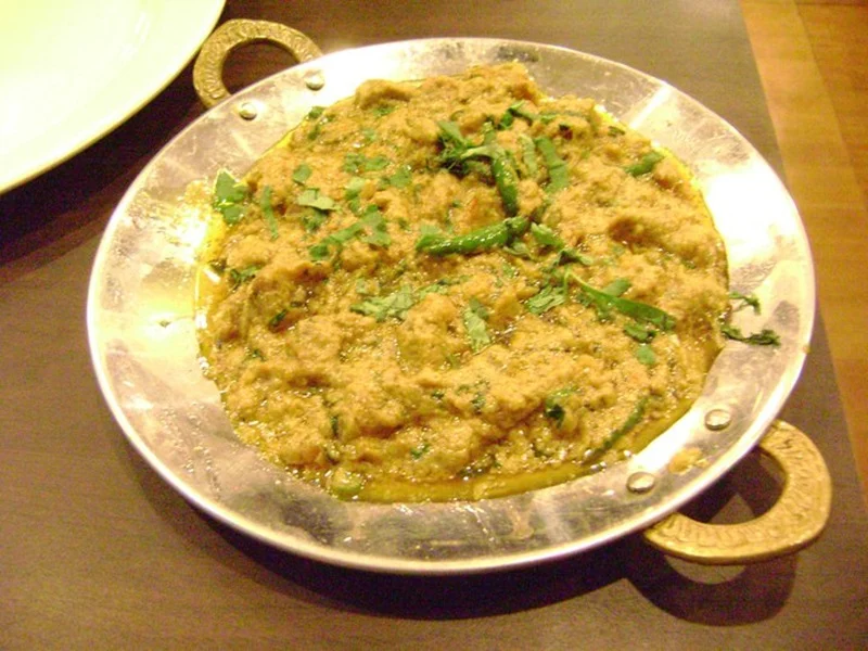 Mughlai Spread at Jaffer Bhai’s Delhi Darbar. Picture Credits: mehtakyakehta.com